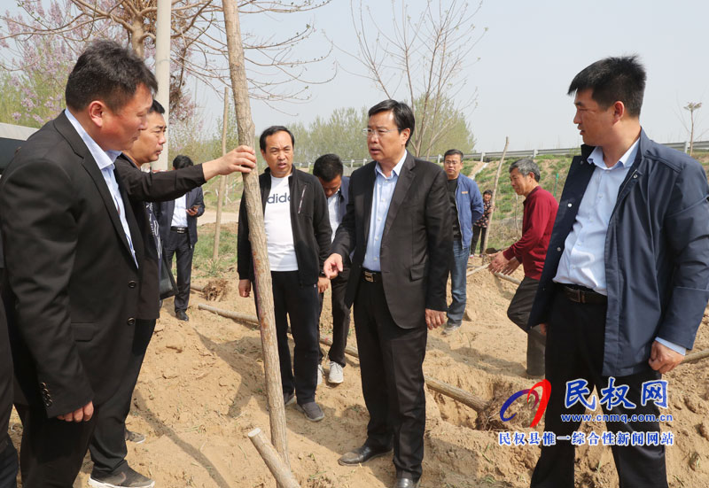 縣委書記姬脈常調(diào)研我縣國土綠化提升和生態(tài)廊道建設(shè)進展情況 縣委書記姬脈常調(diào)研我縣國土綠化提升和生態(tài)廊道建設(shè)進展情況