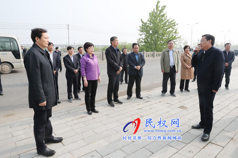 全市國土綠化觀摩團(tuán)來我縣觀摩 全市國土綠化觀摩團(tuán)來我縣觀摩