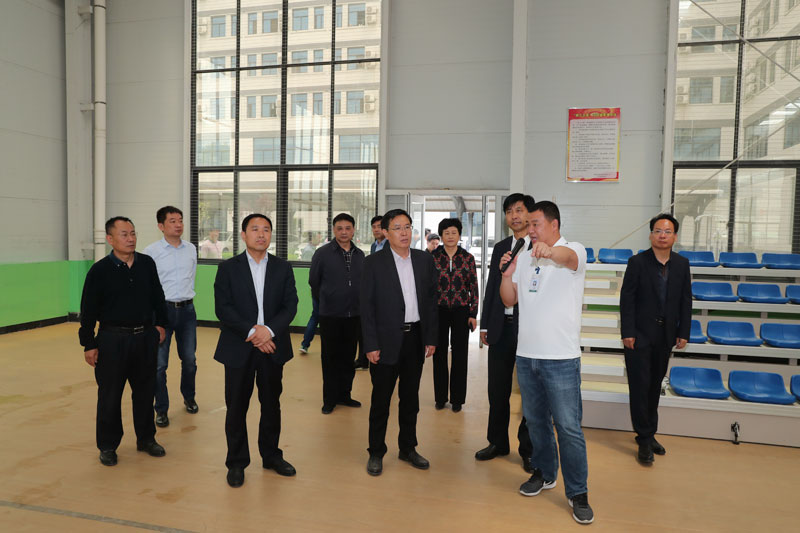 市人大常委會副主任、民權(quán)縣委書記姬脈常帶隊到梁園區(qū)參觀考察