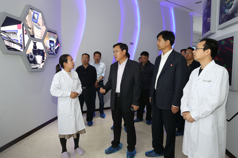市人大常委會副主任、民權(quán)縣委書記姬脈常帶隊到梁園區(qū)參觀考察
