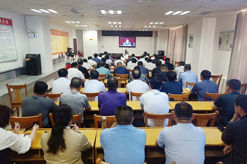 我縣組織收聽收看全省污染防治攻堅(jiān)調(diào)度推進(jìn)暨環(huán)境違法違規(guī)問題現(xiàn)場(chǎng)核查專項(xiàng)行動(dòng)動(dòng)員電視電話會(huì) 我縣組織收聽收看全省污染防治攻堅(jiān)調(diào)度推進(jìn)暨環(huán)境違法違規(guī)問題現(xiàn)場(chǎng)核查專項(xiàng)行動(dòng)動(dòng)員電視電話會(huì)