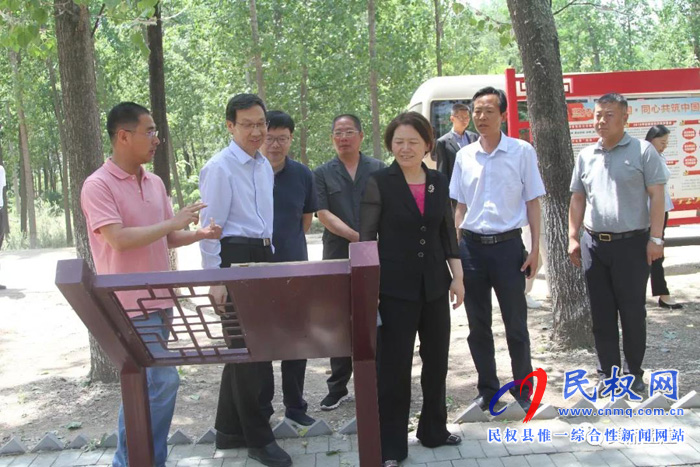 省高級人民法院副院長史小紅到定點幫扶責(zé)任村孟莊調(diào)研 省高級人民法院副院長史小紅到定點幫扶責(zé)任村孟莊調(diào)研