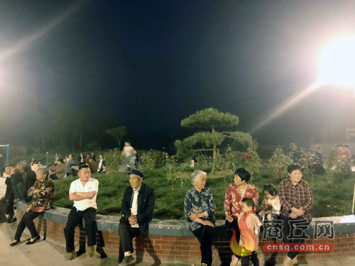 民權(quán)縣老顏集鄉(xiāng)呂花園村:百姓大舞臺“舞”出幸福來 民權(quán)縣老顏集鄉(xiāng)呂花園村:百姓大舞臺“舞”出幸福來