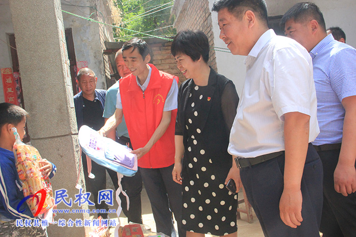 商丘市委機要保密局心系貧困兒童 六一幫扶送溫暖 商丘市委機要保密局心系貧困兒童 六一幫扶送溫暖