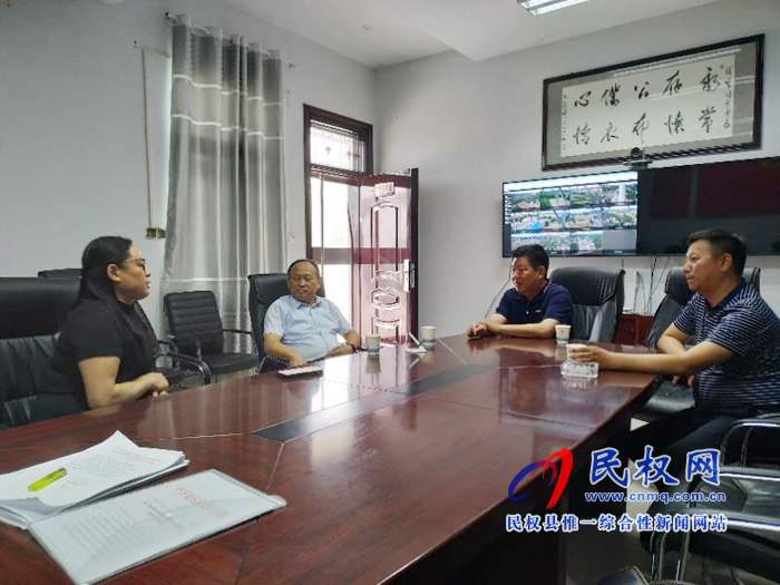 市農(nóng)村農(nóng)業(yè)局副局長賈長安蒞臨民權(quán)督導(dǎo)秸稈禁燒工作 市農(nóng)村農(nóng)業(yè)局副局長賈長安蒞臨民權(quán)督導(dǎo)秸稈禁燒工作