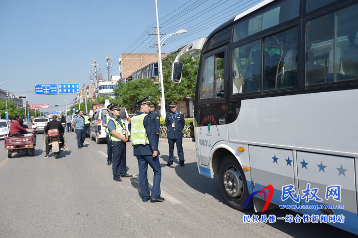 民權(quán)縣交通運輸局加強客運執(zhí)法工作 民權(quán)縣交通運輸局加強客運執(zhí)法工作