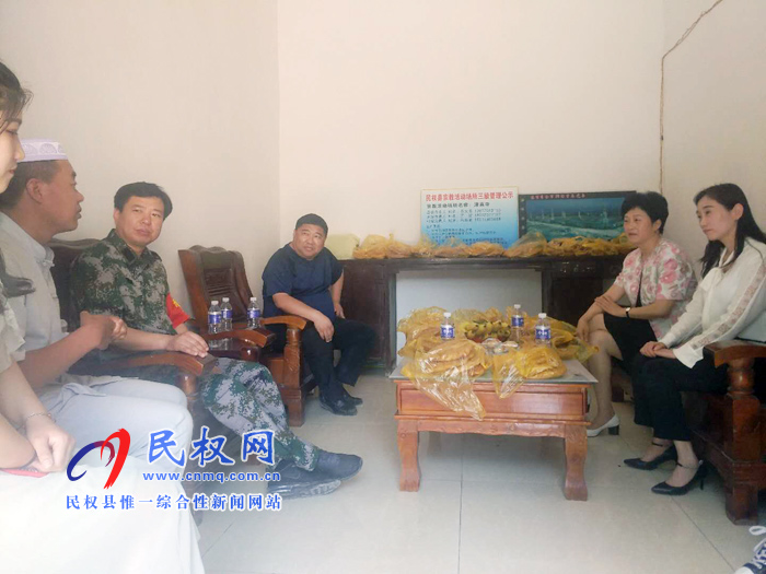 縣人大常委會主任周燕、副縣長朱琳到老顏集鄉(xiāng)清真寺慰問穆斯林同胞