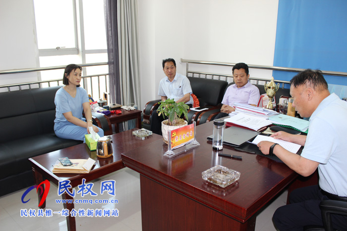我縣各單位迅速傳達(dá)學(xué)習(xí)貫徹縣委十二屆七次全會(huì)精神 我縣各單位迅速傳達(dá)學(xué)習(xí)貫徹縣委十二屆七次全會(huì)精神