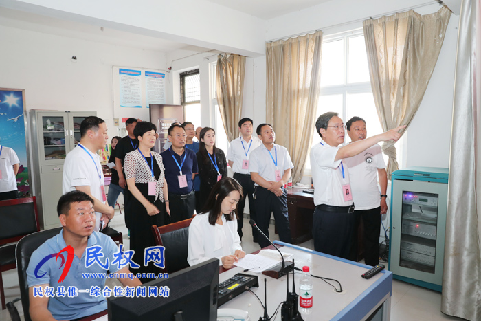市人大常委會副主任、縣委書記姬脈常帶隊巡視高考工作