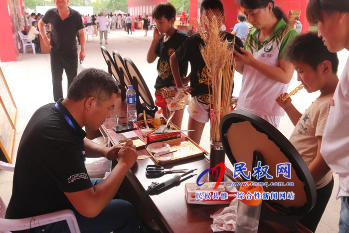 民權(quán)縣舉辦2019年“文化和自然遺產(chǎn)日”非物質(zhì) 文化遺產(chǎn)展演活動