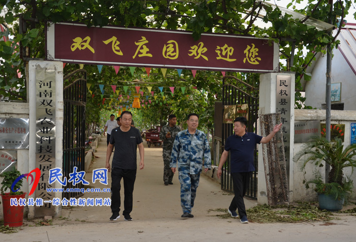 縣委常委、縣人武部政委江靜亞到我縣部分鄉(xiāng)鎮(zhèn)調研扶貧工作