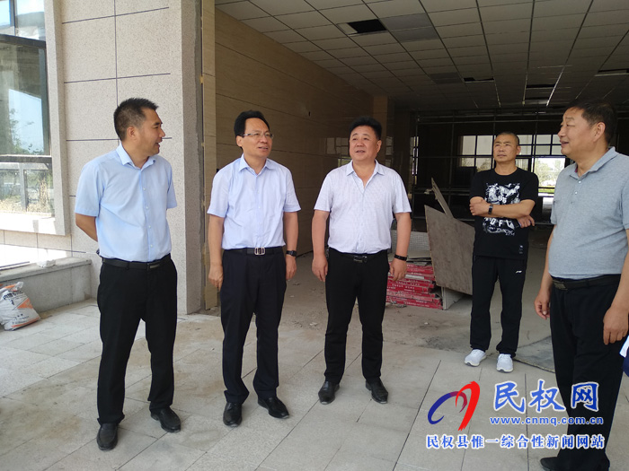 市百城提質(zhì)督導(dǎo)組蒞臨我縣檢查百城提質(zhì)工程進(jìn)展工作 市百城提質(zhì)督導(dǎo)組蒞臨我縣檢查百城提質(zhì)工程進(jìn)展工作