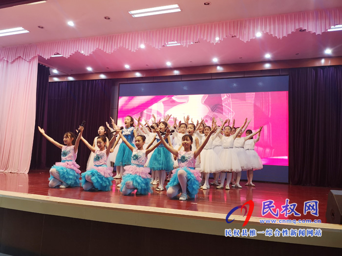 我縣舉辦慶祝新中國成立70周年“人民醫(yī)院杯”經(jīng)典誦讀展演活動 我縣舉辦慶祝新中國成立70周年“人民醫(yī)院杯”經(jīng)典誦讀展演活動