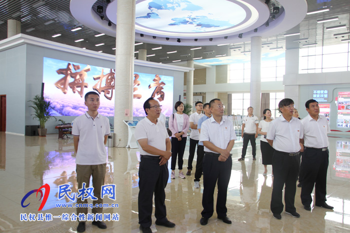 縣政協(xié)赴蘭考開(kāi)展“不忘初心 牢記使命”主題教育活動(dòng) 縣政協(xié)赴蘭考開(kāi)展“不忘初心 牢記使命”主題教育活動(dòng)