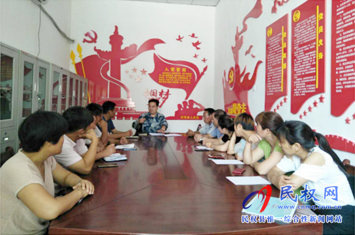 縣委常委、縣人武部政委江靜亞到雙塔鎮(zhèn)牛牧崗村開展軍民黨建活動