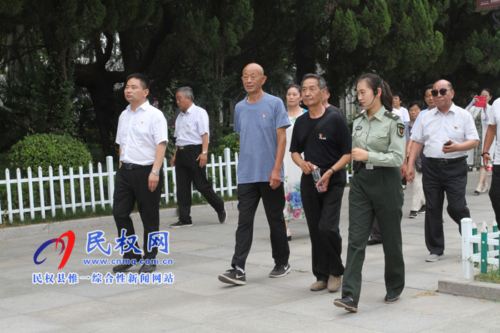 縣老干部局開(kāi)展“迎七一 不忘初心 牢記使命”主題教育活動(dòng) 縣老干部局開(kāi)展“迎七一 不忘初心 牢記使命”主題教育活動(dòng)