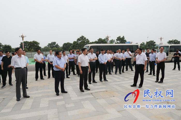 全市百城提質(zhì)觀摩團(tuán)蒞臨我縣 全市百城提質(zhì)觀摩團(tuán)蒞臨我縣