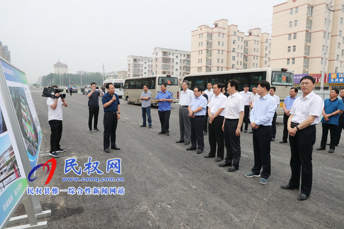 全市百城提質(zhì)觀摩團(tuán)蒞臨我縣 全市百城提質(zhì)觀摩團(tuán)蒞臨我縣