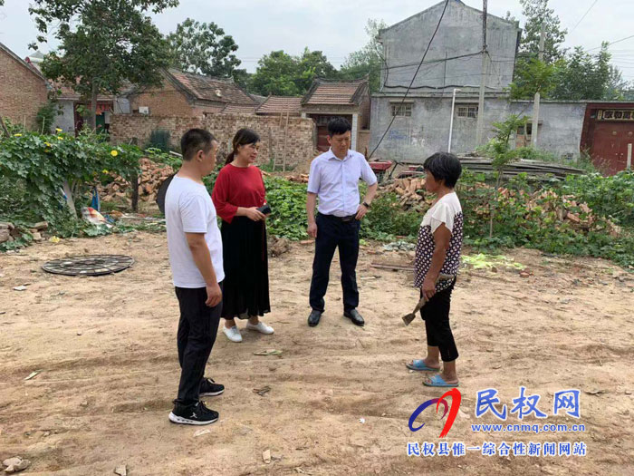 縣人防工程維護中心開展結(jié)對幫扶戶全覆蓋走訪活動 縣人防工程維護中心開展結(jié)對幫扶戶全覆蓋走訪活動