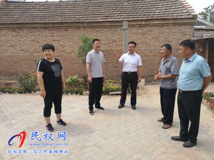 縣人大常委會副主任李勇到王莊寨鎮(zhèn)督導(dǎo)檢查脫貧攻堅“回頭看”工作 縣人大常委會副主任李勇到王莊寨鎮(zhèn)督導(dǎo)檢查脫貧攻堅“回頭看”工作