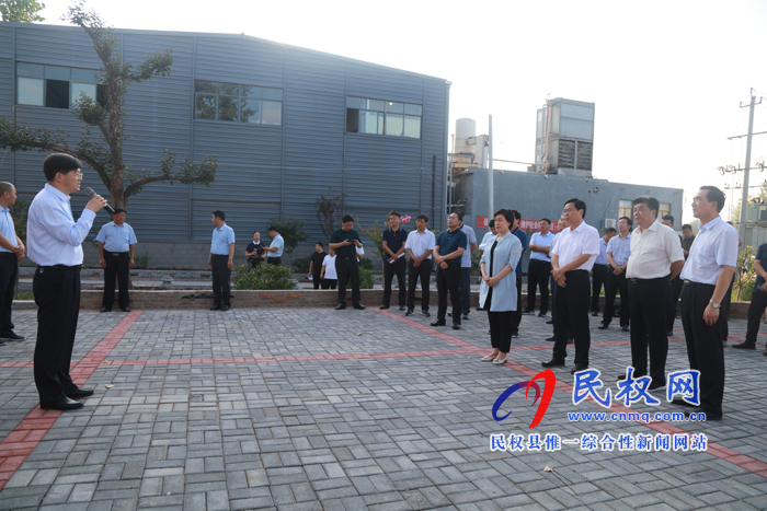 全市2019年第二次農(nóng)村人居環(huán)境整治觀摩團(tuán)蒞民觀摩 全市2019年第二次農(nóng)村人居環(huán)境整治觀摩團(tuán)蒞民觀摩