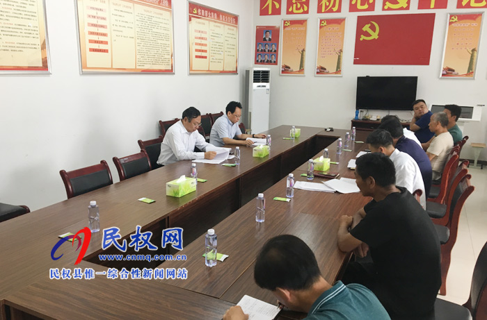 市委常委、常務(wù)副市長吳祖明到我縣龍?zhí)伶?zhèn)邢莊村開展“三?五”基層工作日活動(dòng) 市委常委、常務(wù)副市長吳祖明到我縣龍?zhí)伶?zhèn)邢莊村開展“三?五”基層工作日活動(dòng)