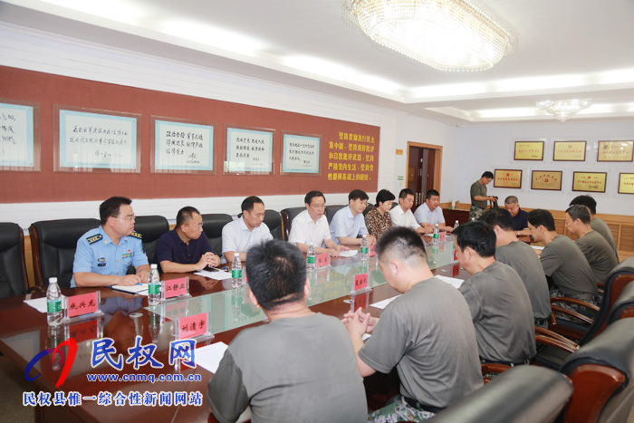 市、縣領(lǐng)導(dǎo)慰問商丘軍分區(qū)官兵