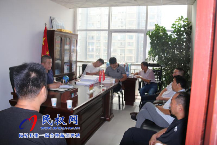 我縣各單位、各鄉(xiāng)鎮(zhèn)傳達貫徹全縣脫貧攻堅工作調(diào)度會精神