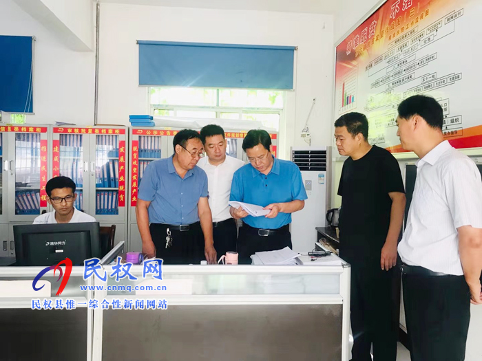 市人大常委會(huì)副主任、縣委書記姬脈常到我縣部分鄉(xiāng)鎮(zhèn)督導(dǎo)脫貧攻堅(jiān)“回頭看”集中活動(dòng)開展情況