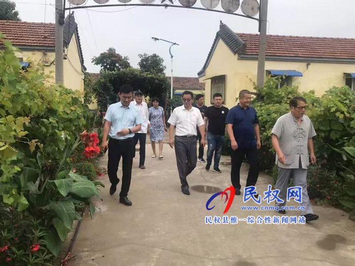市民政局副局長李清軍到我縣調(diào)研民政工作 市民政局副局長李清軍到我縣調(diào)研民政工作