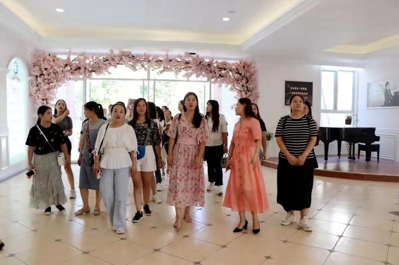 民權(quán)縣幼兒園開展教職工暑期培訓(xùn)活動(dòng) 民權(quán)縣幼兒園開展教職工暑期培訓(xùn)活動(dòng)