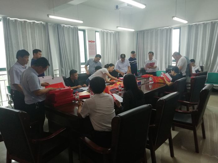 縣規(guī)劃中心積極迎接2019年上半年機(jī)關(guān)黨建“逐支部觀摩、整機(jī)關(guān)提升”評(píng)比活動(dòng)
