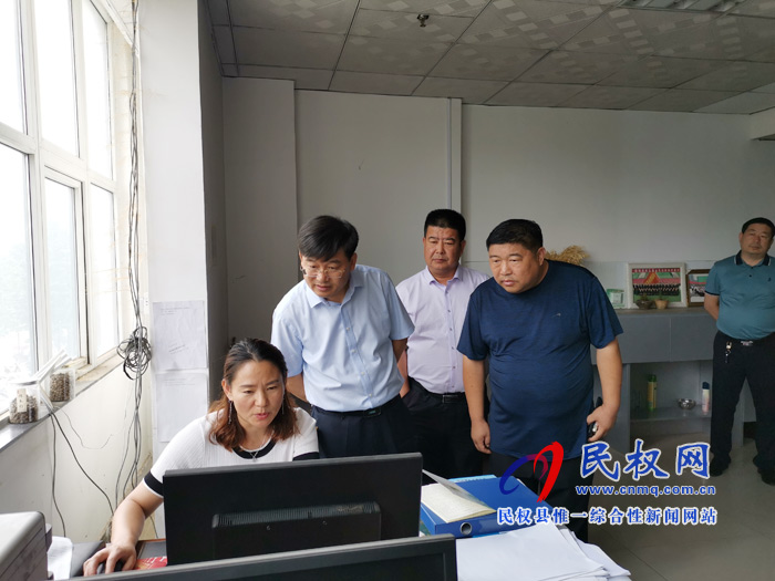 縣委副書記、縣長張團(tuán)結(jié)調(diào)研環(huán)境保護(hù)工作