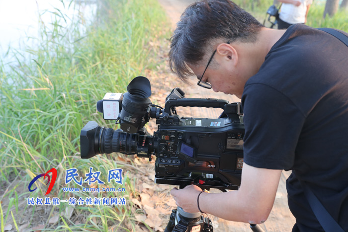 河南民權(quán)黃河故道國(guó)家濕地公園“青頭潛鴨重要繁殖地”新聞發(fā)布會(huì)今日舉行 河南民權(quán)黃河故道國(guó)家濕地公園“青頭潛鴨重要繁殖地”新聞發(fā)布會(huì)今日舉行
