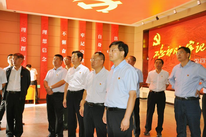 縣領(lǐng)導(dǎo)參觀學(xué)習(xí)市“不忘初心、牢記使命”主題教育