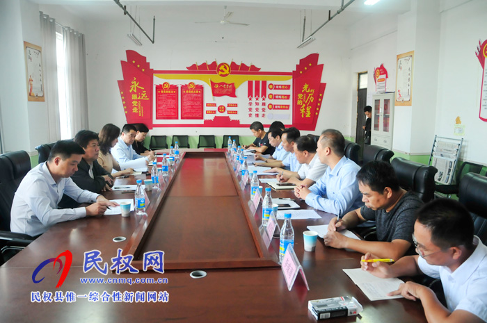 柘城縣考察團到我縣制冷技術(shù)學院考察 柘城縣考察團到我縣制冷技術(shù)學院考察