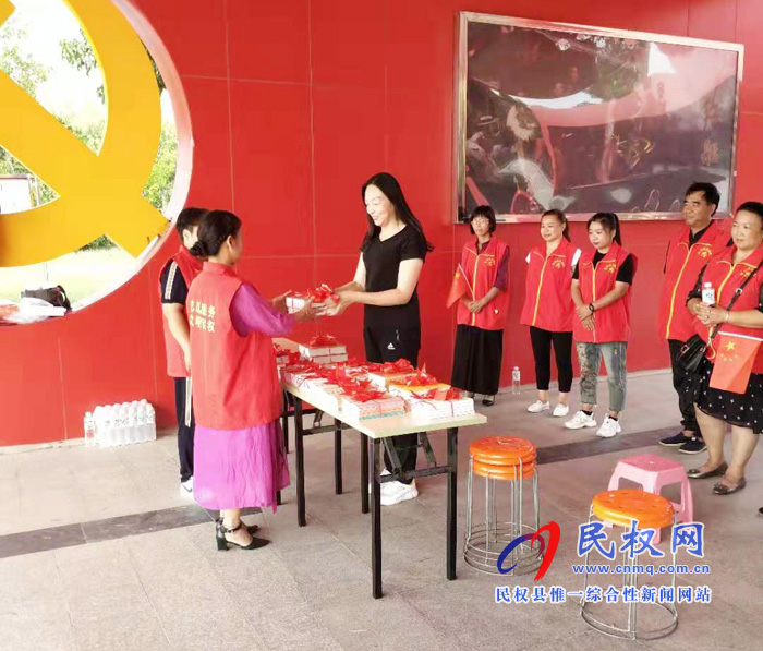 民權(quán)縣“最美讀書(shū)聲”走進(jìn)志愿者協(xié)會(huì)