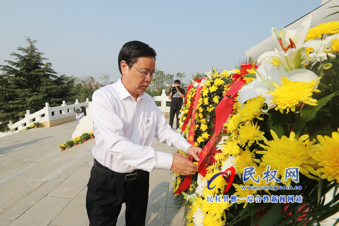 我縣舉行烈士公祭日活動(dòng) 我縣舉行烈士公祭日活動(dòng)