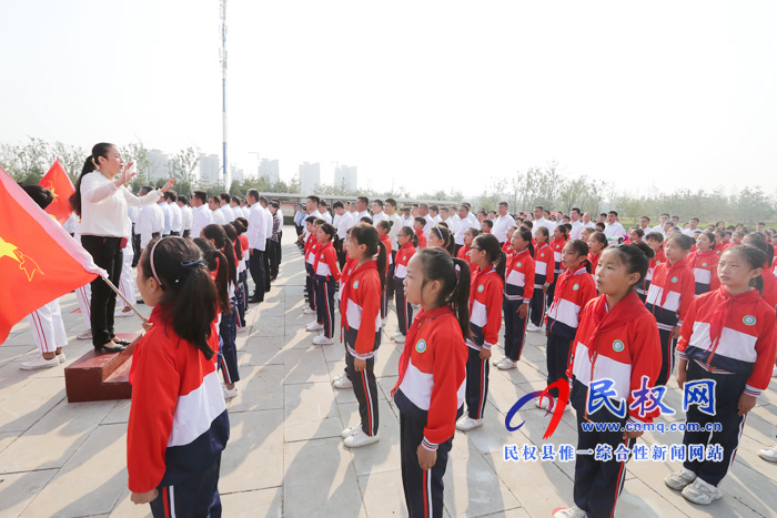 我縣舉行烈士公祭日活動(dòng) 我縣舉行烈士公祭日活動(dòng)