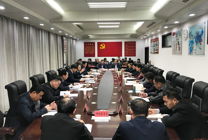 縣委副書記、縣長張團(tuán)結(jié)查看我縣園林城文明城創(chuàng)建迎檢準(zhǔn)備工作開展情況
