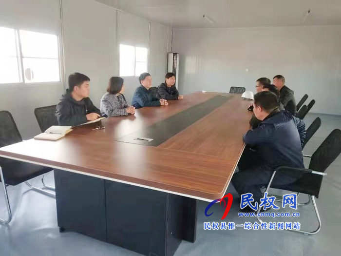 縣委常委、副縣長房季組織召開保稅物流中心項目推進會
