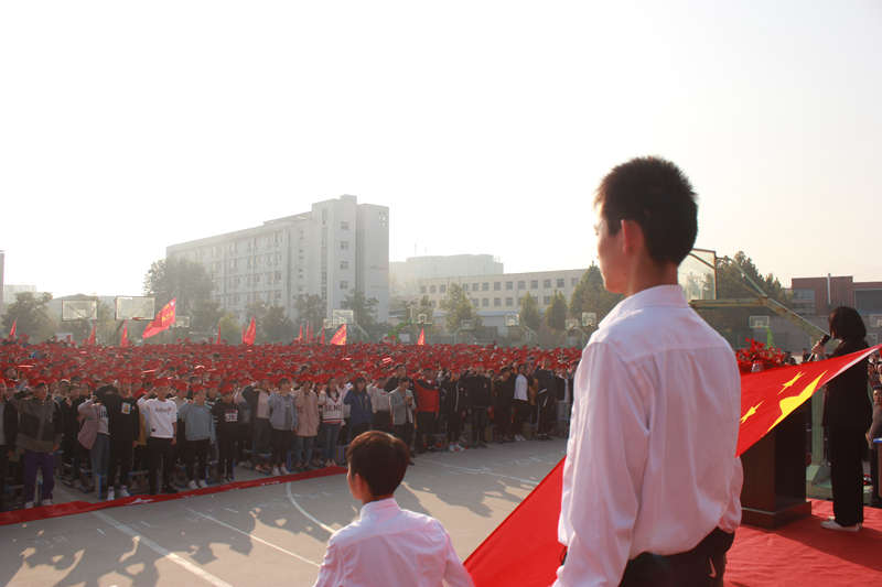共青團(tuán)民權(quán)縣委、民權(quán)縣高級(jí)中學(xué)舉行十八歲成人禮活動(dòng)