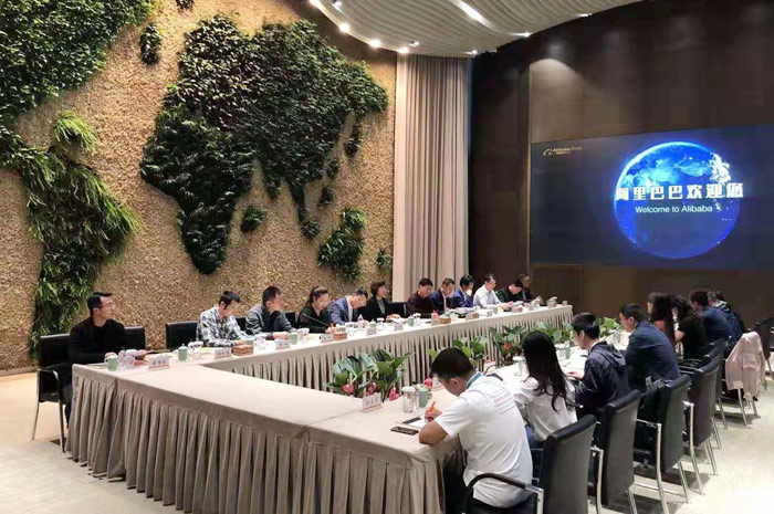 縣委常委、副縣長(zhǎng)房季帶隊(duì)到阿里巴巴組織招商引資活動(dòng)