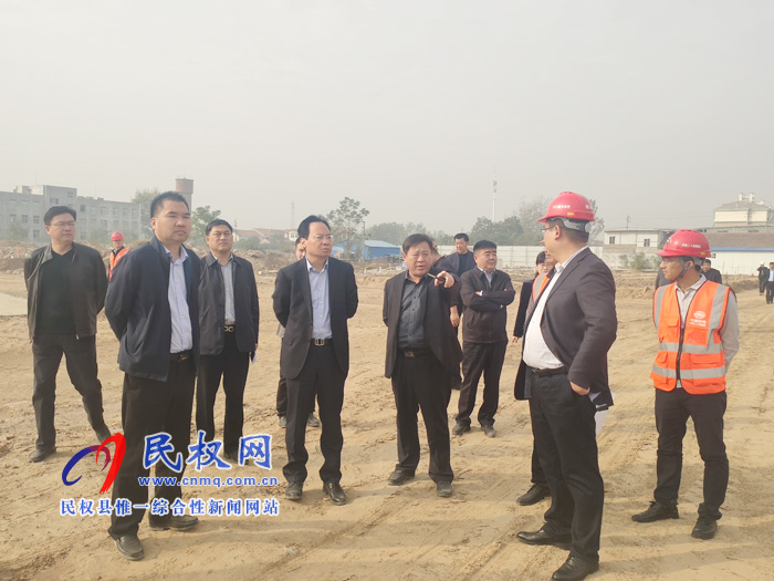 縣委常委、常務(wù)副縣長李啟峰實地督查我縣重點項目、建筑工地“揚塵治理”及安全生產(chǎn)工作