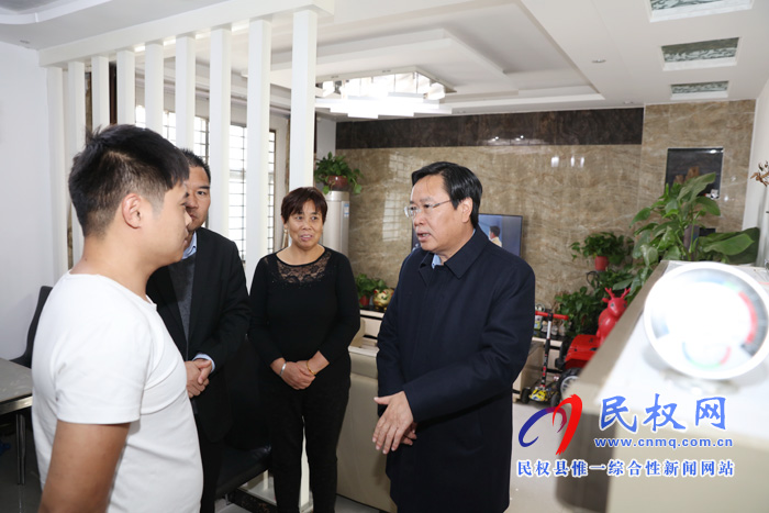市人大常委會副主任、縣委書記姬脈常調(diào)研我縣部分重點民生工程建設和管理情況