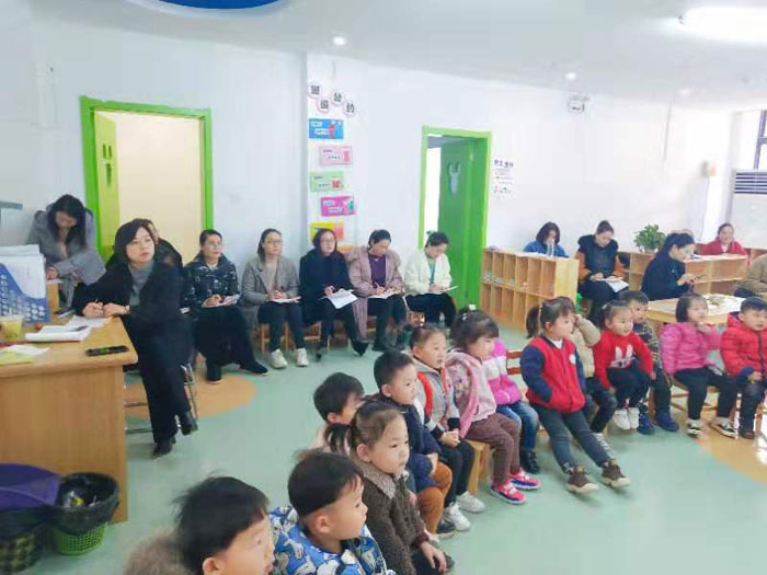 民權(quán)縣幼兒園開展2019—2020學(xué)年度上學(xué)期園級(jí)優(yōu)質(zhì)課評比活動(dòng) 民權(quán)縣幼兒園開展2019—2020學(xué)年度上學(xué)期園級(jí)優(yōu)質(zhì)課評比活動(dòng)