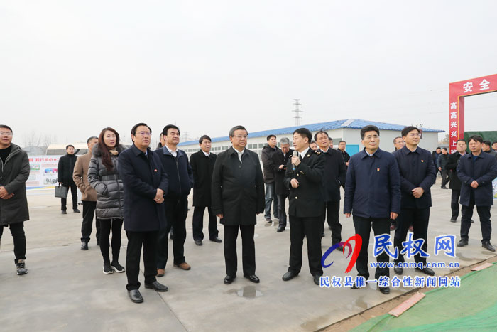 海關(guān)總署署長、黨委書記倪岳峰到我縣調(diào)研扶貧工作