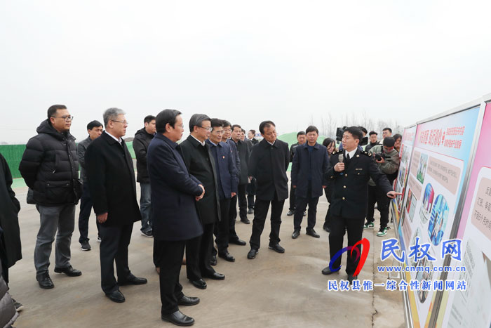 海關(guān)總署署長、黨委書記倪岳峰到我縣調(diào)研扶貧工作