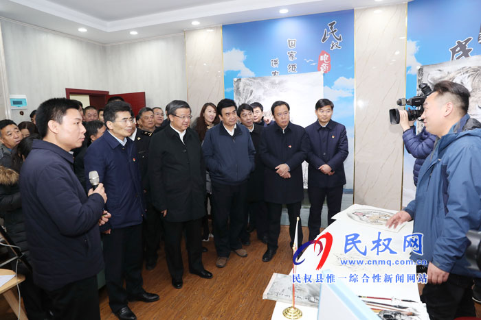海關(guān)總署署長、黨委書記倪岳峰到我縣調(diào)研扶貧工作
