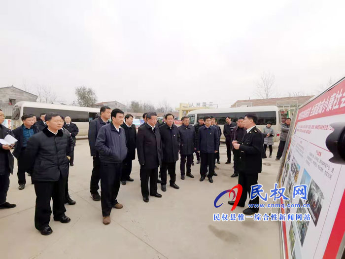 海關(guān)總署署長、黨委書記倪岳峰到我縣調(diào)研扶貧工作